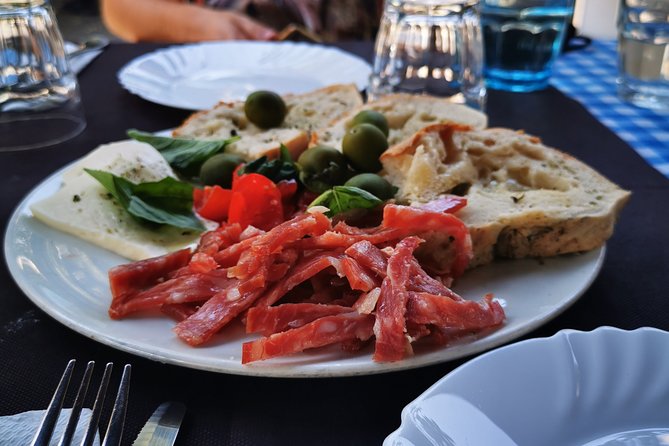authentic-pizza-making-class-in-naples-with-appetizers-and-drink