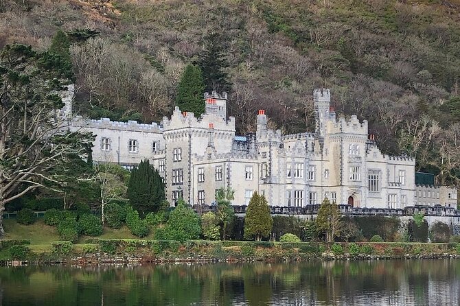 connemara-kylemore-abbey-and-wild-atlantic-way-tour-from-galway