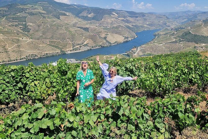 douro-valley-expert-guide-boat-lunch-tastings-premium-service