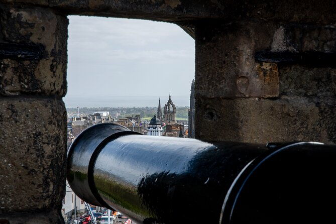 edinburgh-castle-guided-walking-tour-with-entry-ticket