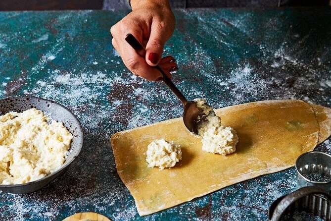 florence-pasta-cooking-class-with-unlimited-wine