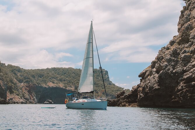 half-day-private-sailing-tour-along-the-tramuntana-coast
