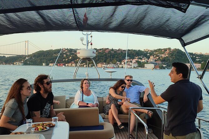 istanbul-sunset-cruise-on-luxury-yacht-guided-group-cruise