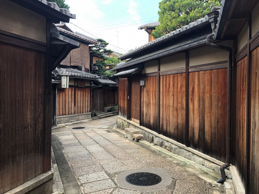 kiyomizu-temple-and-backstreet-of-gion-half-day-group-tour