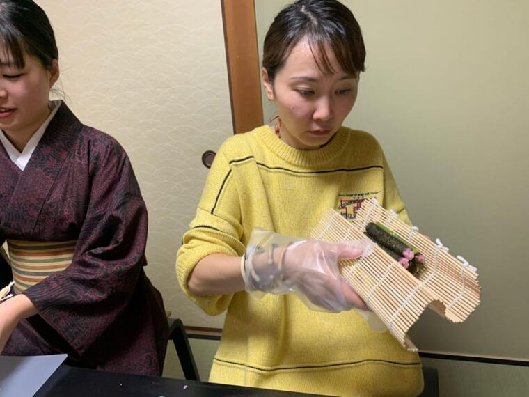 kyoto-master-the-art-of-kazarimaki-sushi-rolls-class
