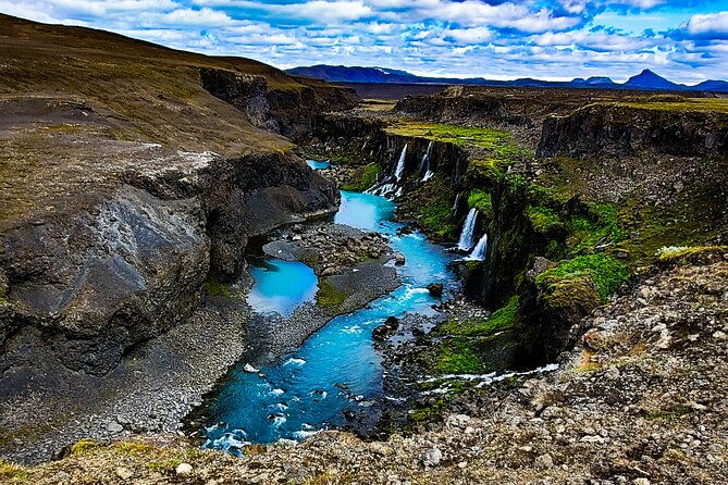 landmannalaugar-hekla-sigoldugljufur-4x4-tour-with-hiking