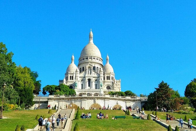 montmartre-hill-french-gourmet-food-and-wine-tasting-walking-tour