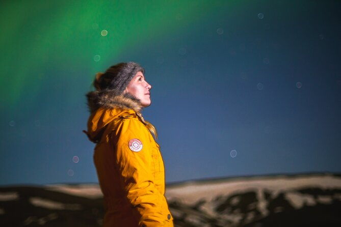 northern-lights-minibus-tour-with-hot-cocoa-blankets-photos
