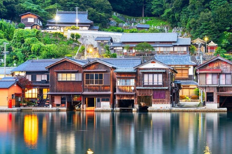 osaka-amanohashidate-ine-hunaya-miyama-village-1-day-trip