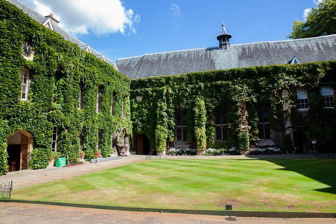 oxford-university-walking-tour-with-university-alumni-guide