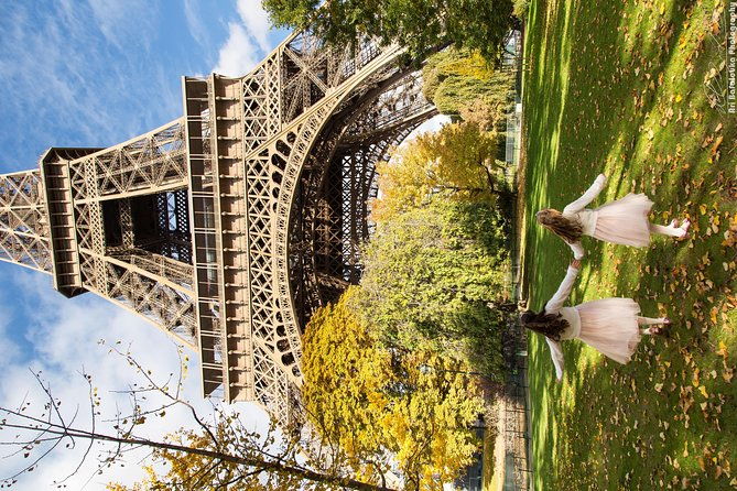 paris-2-hour-eiffel-tower-walking-tour-with-professional-photo-shoot