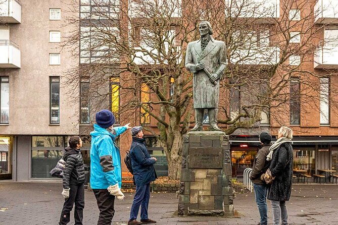 reykjavik-walking-tour-walk-with-a-viking
