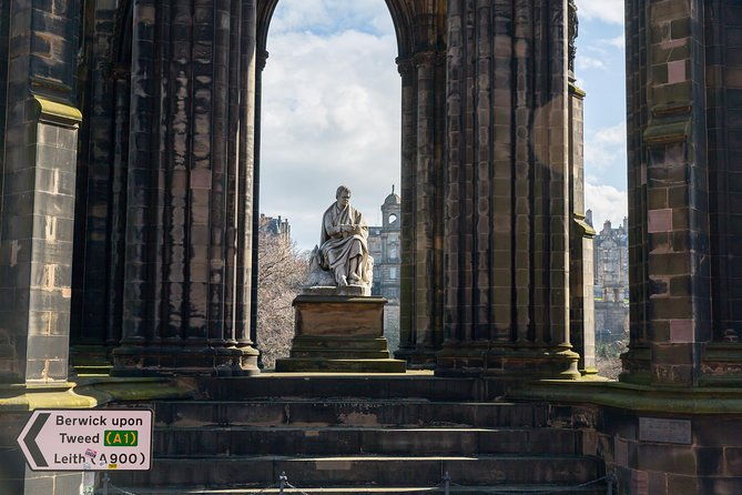 royal-edinburgh-ticket-hop-on-hop-off-and-attraction-admissions