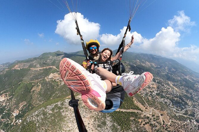 tandem-paragliding-in-alanya-antalya-turkey-with-a-licensed-guide