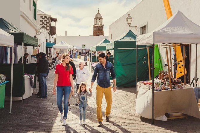 teguise-market-and-la-graciosa-island-tour