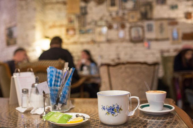 viennas-highlights-food-coffee-and-market-walking-tour