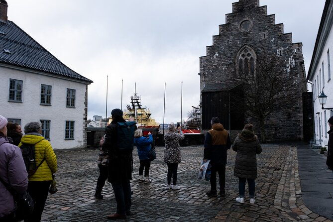 walking-tour-in-bergen-of-the-past-and-present