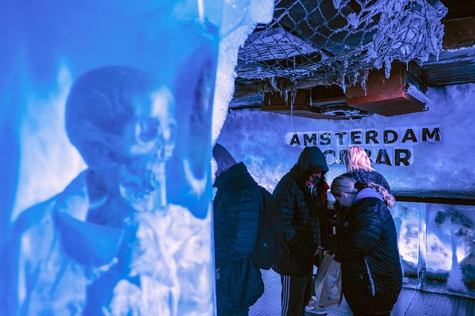 xtracold-icebar-amsterdam-1-hour-canal-cruise