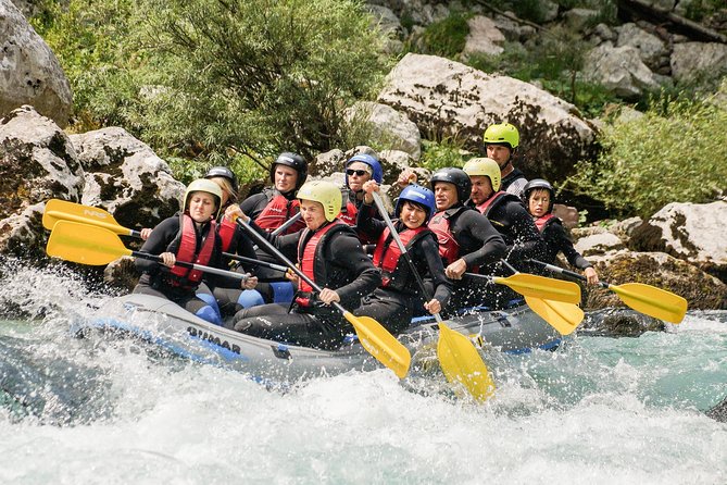 adventure-rafting-with-photo-service-in-bovec