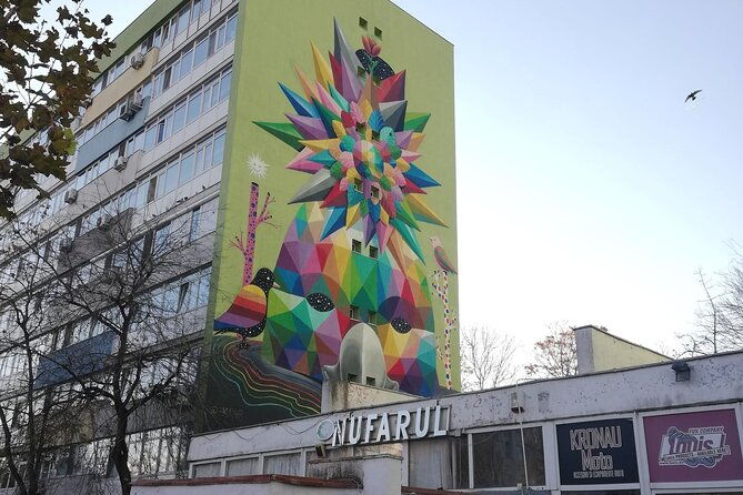 contrasts-of-communism-small-group-walking-tour-in-bucharest
