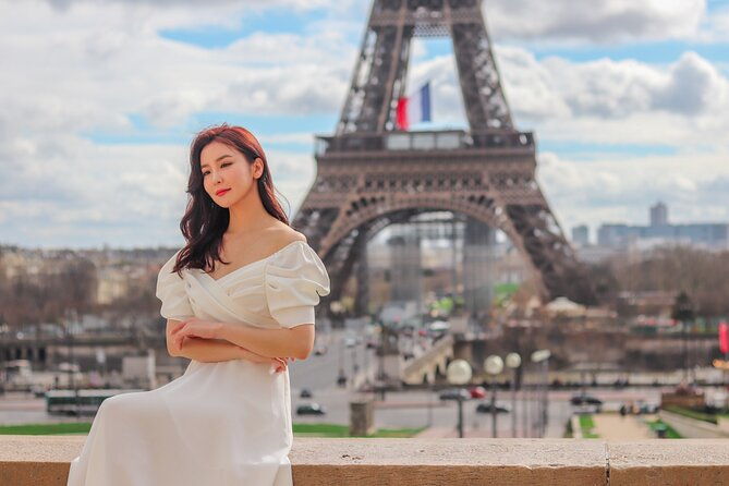 eiffel-tower-reserved-access-summit-or-2nd-floor-guided-by-lift-2