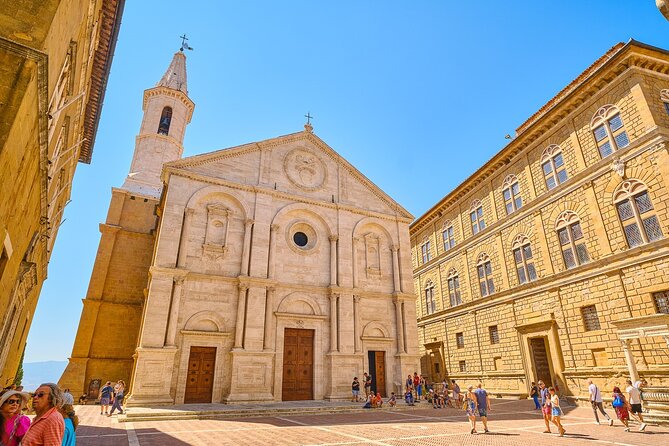 full-day-tour-to-val-dorcia-and-gladiators-fields-with-wines