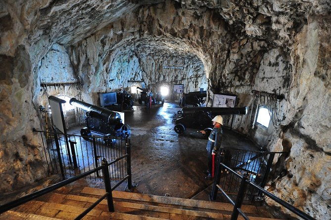 gibraltar-inside-out-standard-tour-1-45hrs