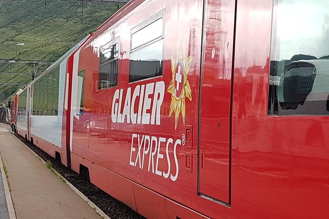 glacier-express-panoramic-train-round-trip-from-zurich-with-private-guide