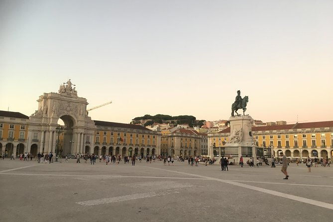 lisbon-1-hour-city-tour-on-a-private-tuk-tuk