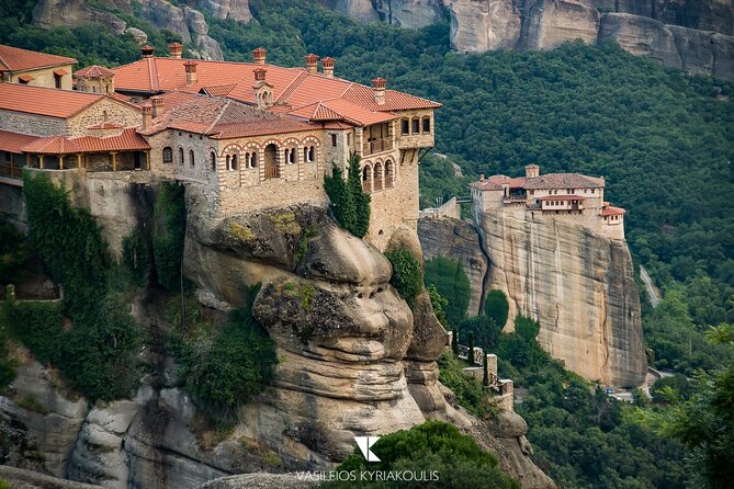meteora-daytrip-english-or-spanish-option-lunch-by-local-agency