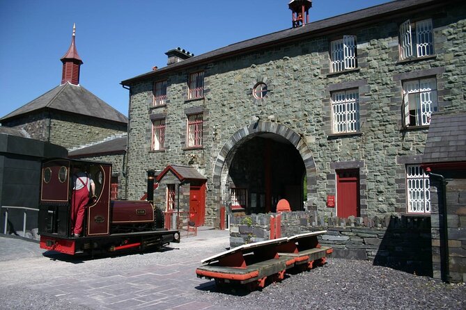 north-wales-and-caernarfon-castle-day-tour-from-liverpool