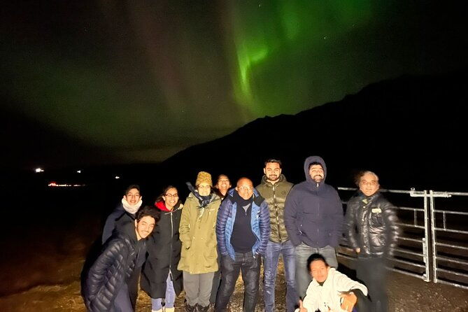 northern-lights-guided-tour-with-professional-photos