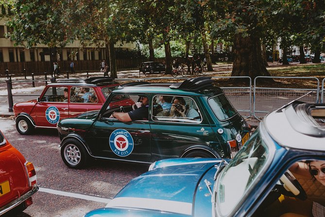 private-panoramic-tour-of-london-in-a-classic-car