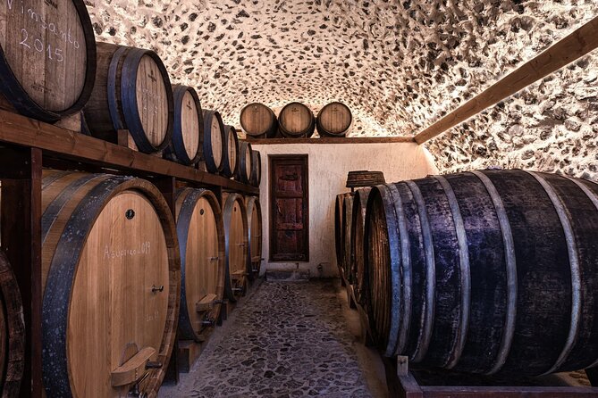 santorini-private-tour-from-athens-sightseeing-wine-tasting