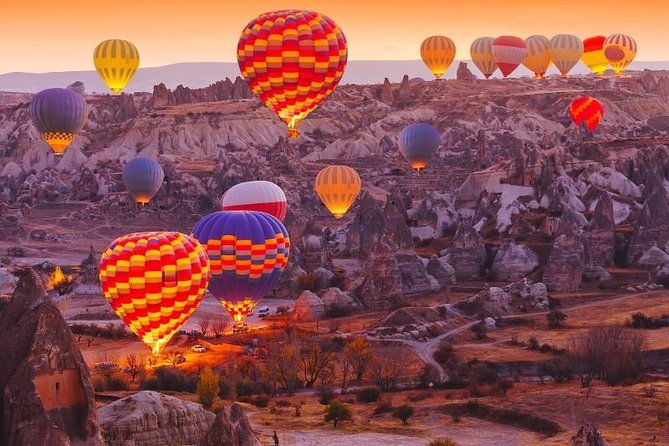 cappadocia-hot-air-balloon-tour-over-fairychimneys