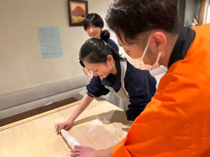 japanese-buckwheat-noodle-making-experience-in-sapporojapan