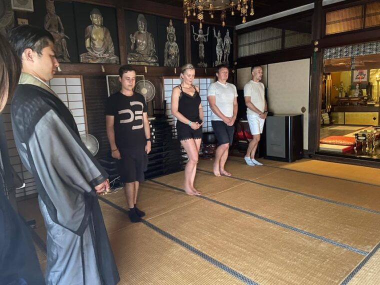 kyotoprivate-temple-zen-meditation-morning-prayer