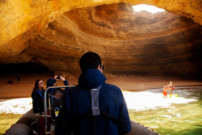albufeira-dolphins-and-caves-tour