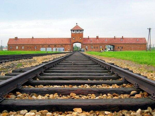 auschwitz-birkenau-museum-tour-from-krakow