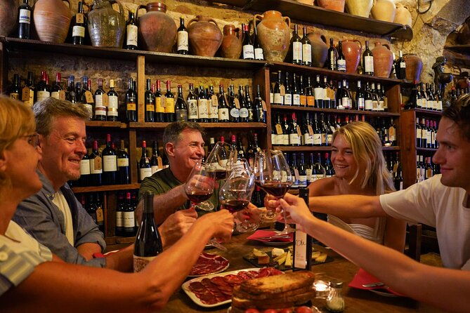 barcelona-tapas-and-wine-experience-small-group-walking-tour