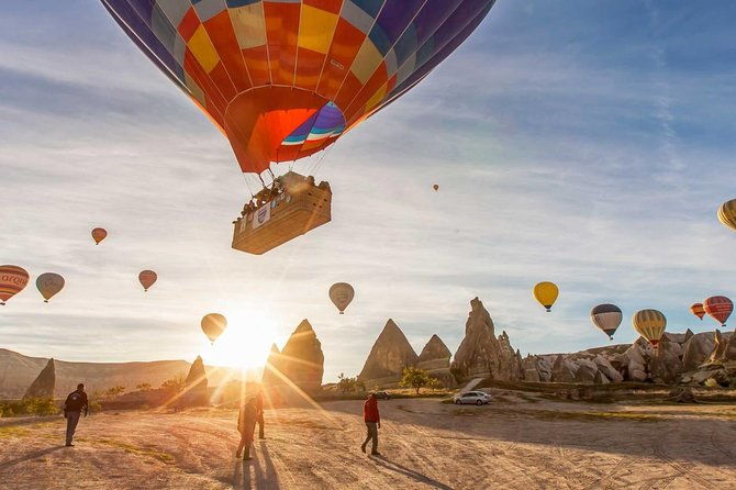 cappadocia-hot-air-balloon-tour-over-fairychimneys