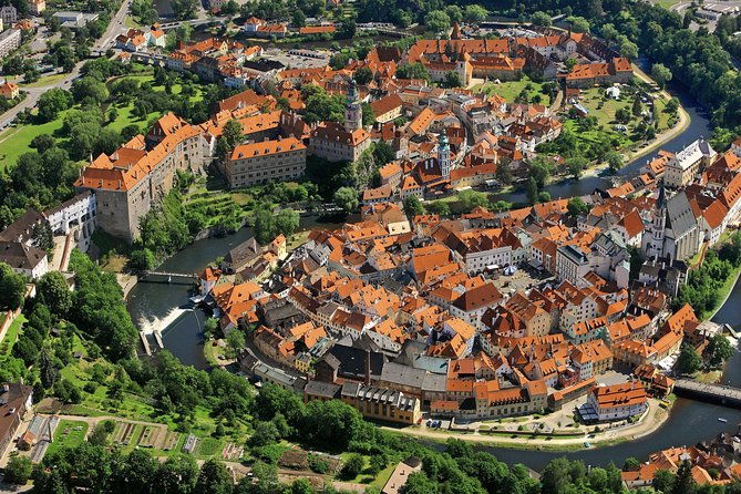 cesky-krumlov-full-day-tour-from-prague-and-back