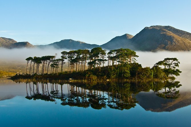 connemara-kylemore-abbey-and-wild-atlantic-way-tour-from-galway