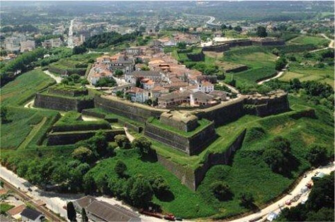 day-trip-from-porto-to-santiago-de-compostela-and-valenca