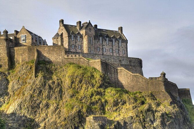edinburgh-castle-guided-walking-tour-with-entry-ticket