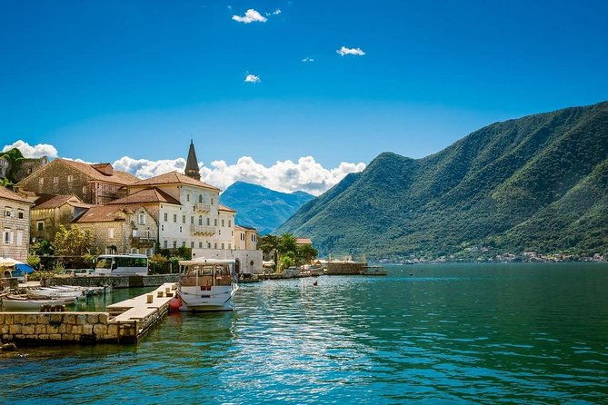 kotor-sightseeing-lady-of-the-rocks-and-blue-cave-group-tour