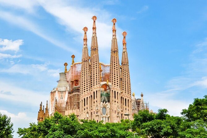 sagrada-familia-guided-tour-with-skip-the-line-ticket