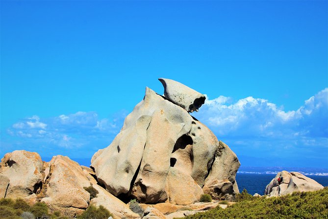 small-group-tour-hiking-capo-testa-moon-valley-sardinia-italy