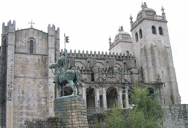 the-unvanquished-tour-in-porto-city-center