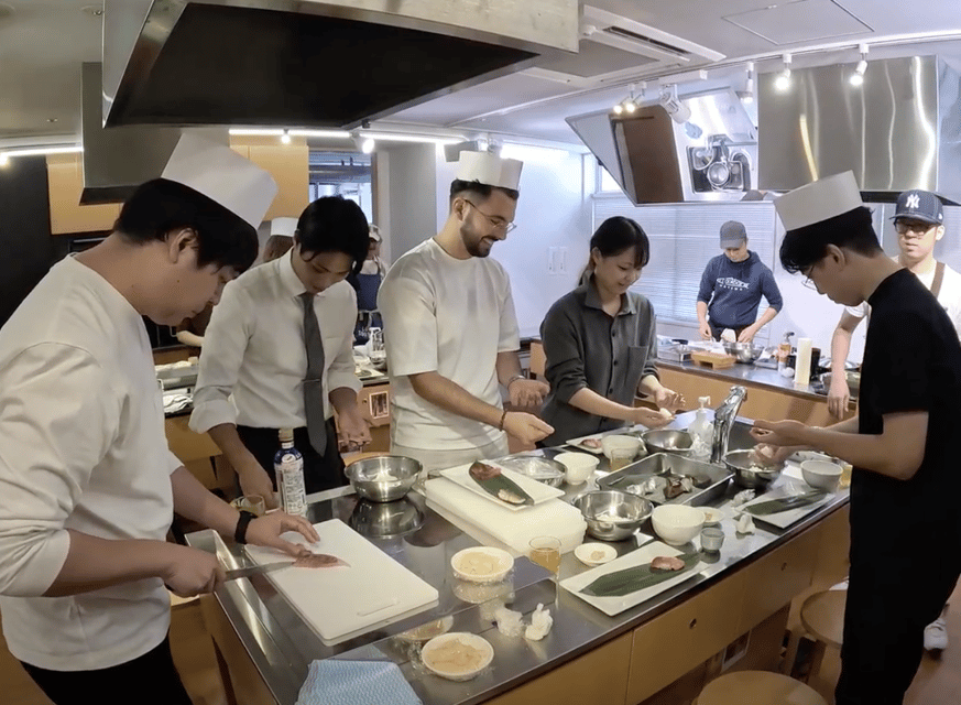 tokyo-tsukiji-fish-market-sushi-cooking-and-sake-tasting